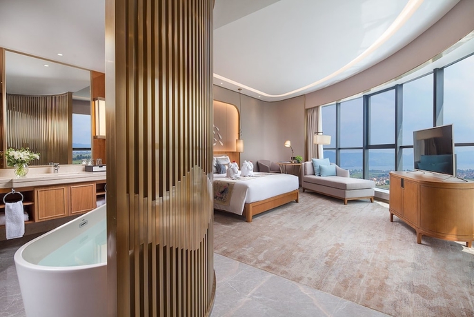 Imagen de la habitación del Hotel Ramada Plaza by Wyndham Fuxian Lake. Foto 8