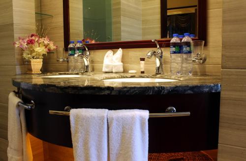 Imagen de la habitación del Hotel Ramada Plaza by Wyndham Fuzhou South. Foto 4