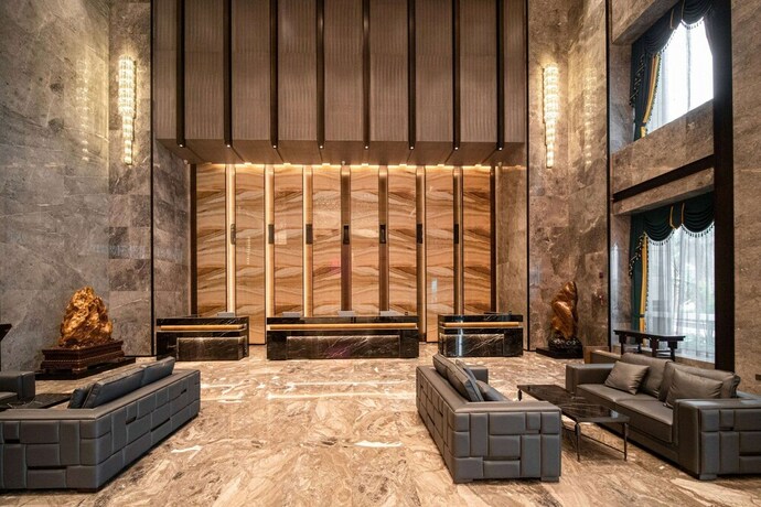 Imagen de los interiores del Hotel Ramada Plaza by Wyndham Hezhou North. Foto 14