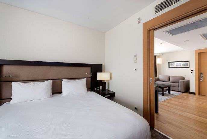 Imagen de la habitación del Hotel Ramada Plaza by Wyndham Istanbul City Center. Foto 9