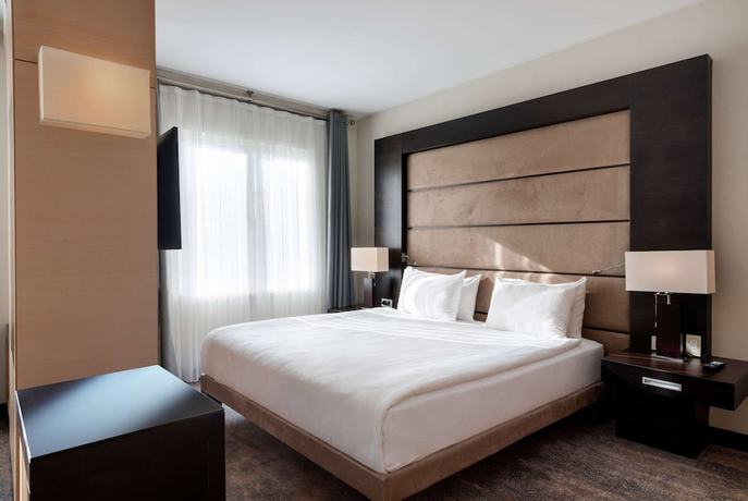 Imagen de la habitación del Hotel Ramada Plaza by Wyndham Istanbul City Center. Foto 10
