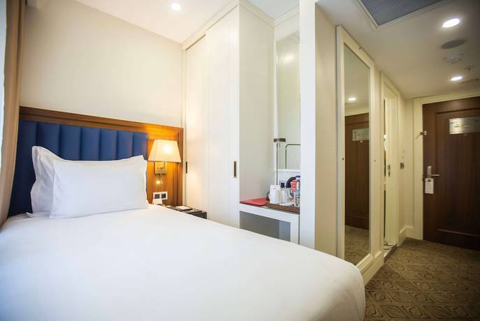 Imagen de la habitación del Hotel Ramada Plaza by Wyndham Istanbul Sultanahmet. Foto 6