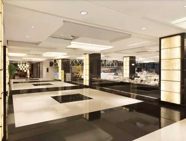 Imagen del bar/restaurante del Hotel Ramada Plaza by Wyndham Lianyungang. Foto 5