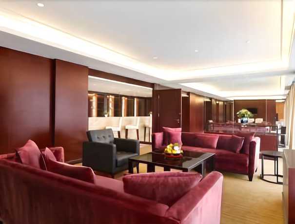 Imagen de la habitación del Hotel Ramada Plaza by Wyndham Lianyungang. Foto 10