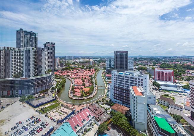 Imagen de los exteriores del Hotel Ramada Plaza by Wyndham Melaka. Foto 10