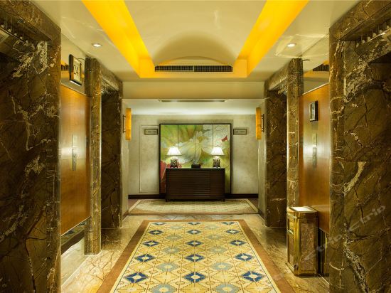 Imagen de los interiores del Hotel Ramada Plaza by Wyndham Optics Valley Hotel Wuhan Wuchang. Foto 8