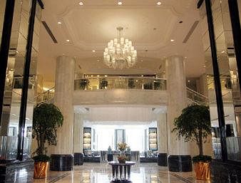 Imagen general del Hotel Ramada Plaza by Wyndham Qiandeng Kunshan. Foto 2