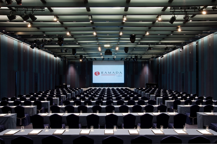 Imagen de los interiores del Hotel Ramada Plaza by Wyndham Suwon. Foto 9