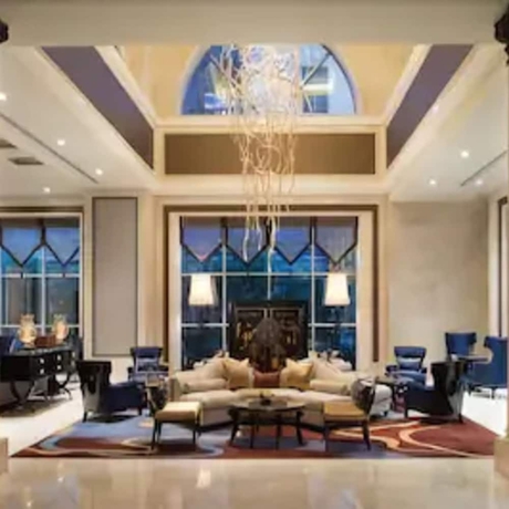 Imagen de los interiores del Hotel Ramada Plaza by Wyndham Tian Lu Hotel Wuhan. Foto 17