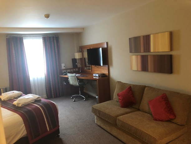 Imagen de la habitación del Hotel Ramada Plaza by Wyndham Wrexham. Foto 14