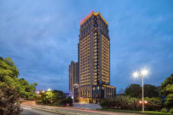 Imagen general del Hotel Ramada Plaza by Wyndham Wuhan Huangpi. Foto 1