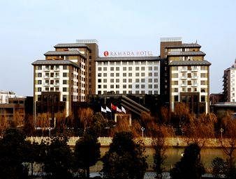 Imagen general del Hotel Ramada Plaza by Wyndham Yangzhou Casa. Foto 1