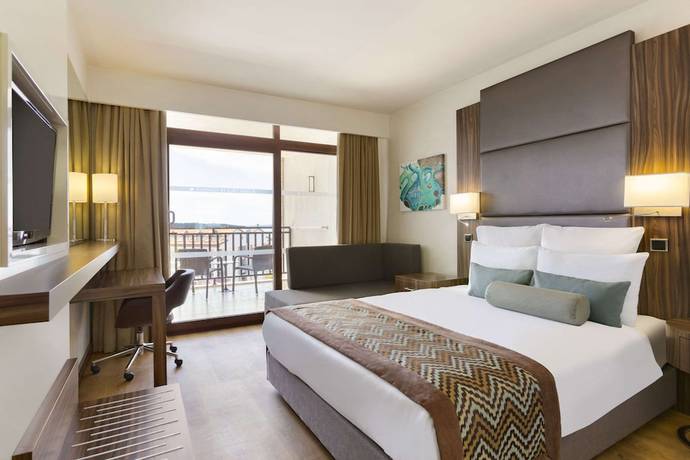 Imagen de la habitación del Hotel Ramada Resort By Wyndham Akbuk. Foto 8
