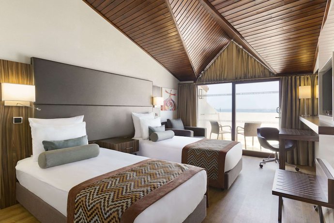 Imagen de la habitación del Hotel Ramada Resort By Wyndham Akbuk. Foto 9