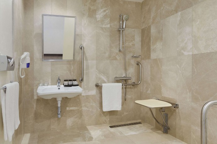Imagen de la habitación del Hotel Ramada Resort By Wyndham Akbuk. Foto 15