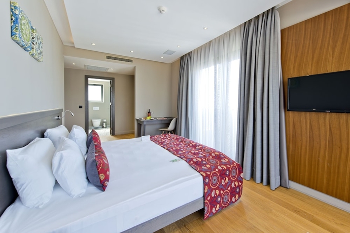 Imagen de la habitación del Hotel Ramada Resort By Wyndham Bodrum. Foto 5