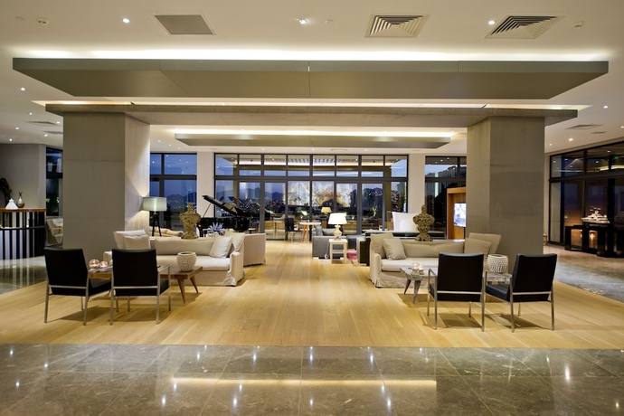 Imagen de los interiores del Hotel Ramada Resort By Wyndham Bodrum. Foto 19