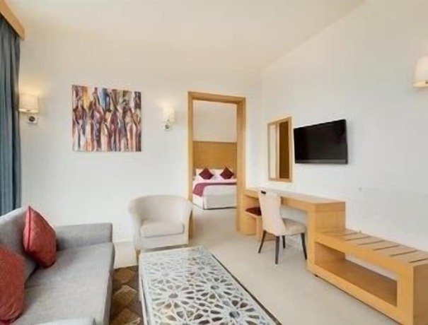 Imagen de la habitación del Hotel Ramada Resort By Wyndham Dead Sea. Foto 18