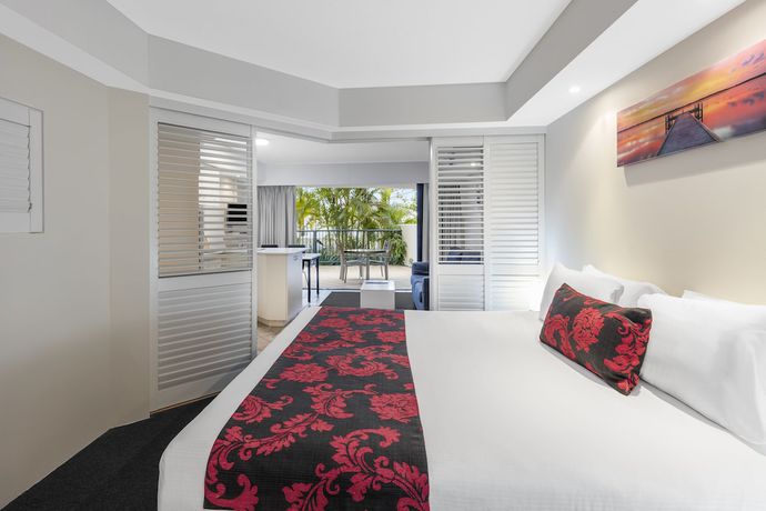 Imagen de la habitación del Hotel Ramada Resort By Wyndham Golden Beach. Foto 8