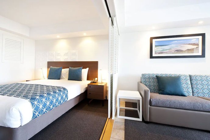 Imagen de la habitación del Hotel Ramada Resort By Wyndham Golden Beach. Foto 14
