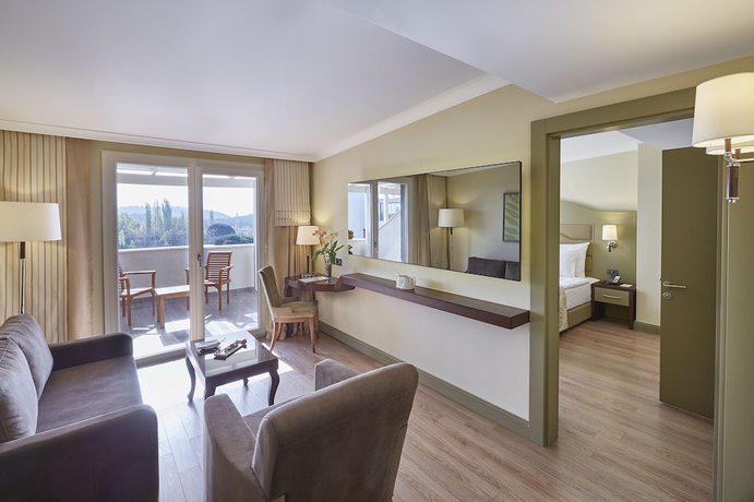 Imagen de la habitación del Hotel Ramada Resort By Wyndham Kazdaglari Thermal And Spa. Foto 3