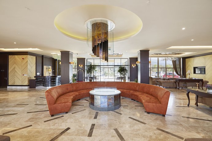 Imagen de los interiores del Hotel Ramada Resort By Wyndham Kazdaglari Thermal And Spa. Foto 18