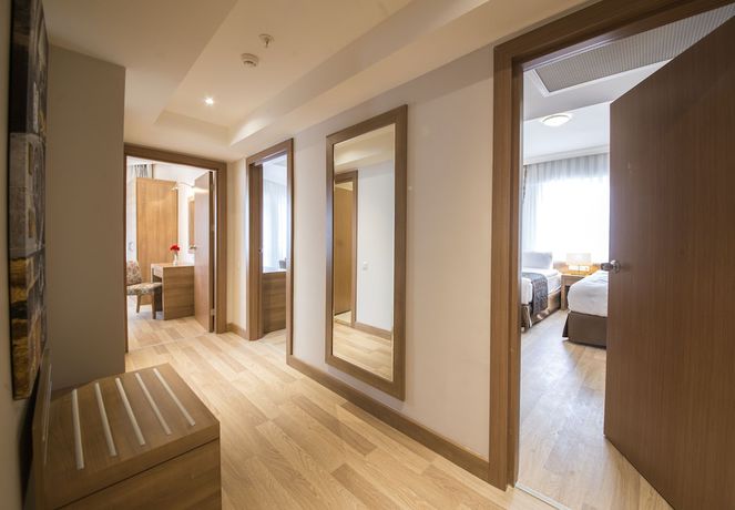 Imagen de la habitación del Hotel Ramada Resort By Wyndham Lara. Foto 17