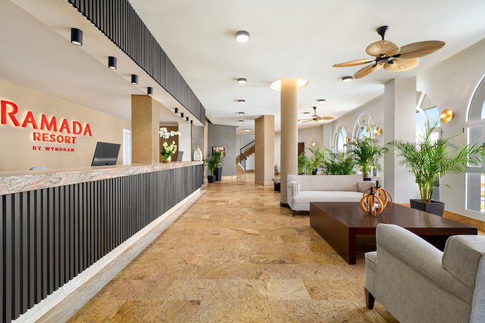 Imagen de los interiores del Hotel Ramada Resort By Wyndham Puerto De Mazarron. Foto 19