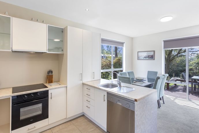 Imagen de la habitación del Hotel Ramada Resort By Wyndham Rotorua Marama. Foto 17