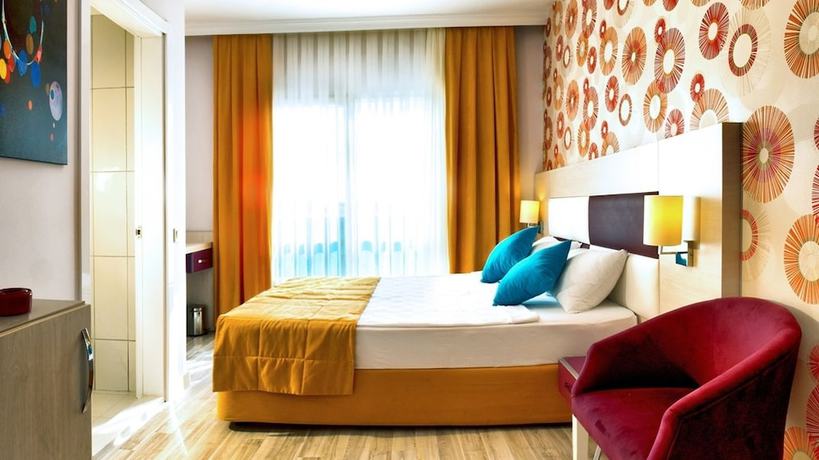 Imagen de la habitación del Hotel Ramada Resort By Wyndham Side. Foto 4