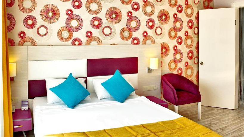 Imagen de la habitación del Hotel Ramada Resort By Wyndham Side. Foto 10