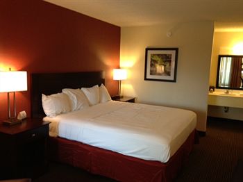 Imagen de la habitación del Hotel Ramada Salt Lake City North Temple. Foto 5