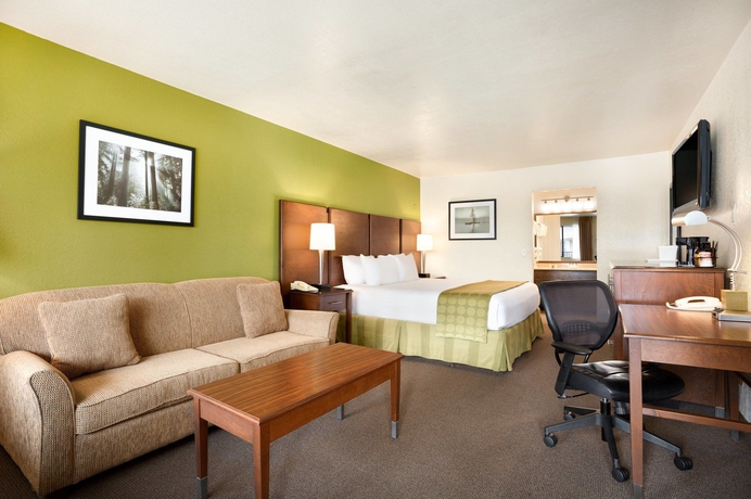 Imagen de la habitación del Hotel Ramada San Diego North and Conference Center. Foto 5