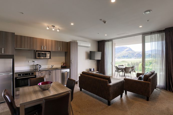 Imagen de la habitación del Hotel Ramada Suites By Wyndham Queenstown Remarkables Park. Foto 3