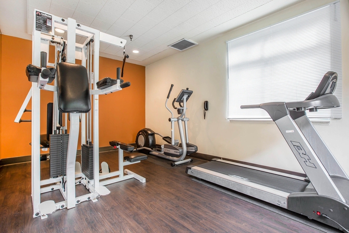 Imagen de los interiores del Hotel Ramada Suites By Wyndham San Diego. Foto 9