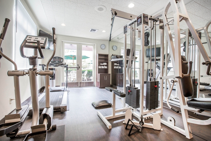 Imagen de los interiores del Hotel Ramada Suites By Wyndham San Diego. Foto 14