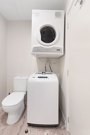 Imagen general del Hotel Ramada Suites By Wyndham Victoria Street West. Foto 1