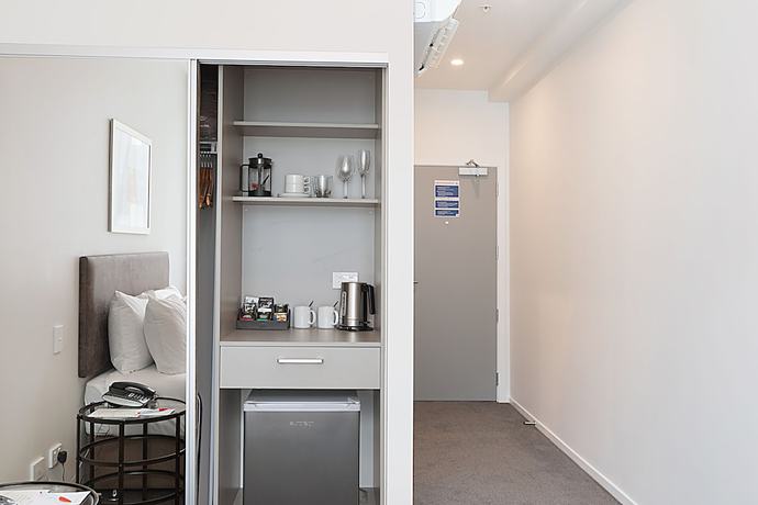 Imagen de la habitación del Hotel Ramada Suites By Wyndham Victoria Street West. Foto 13