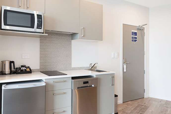 Imagen de la habitación del Hotel Ramada Suites By Wyndham Victoria Street West. Foto 15