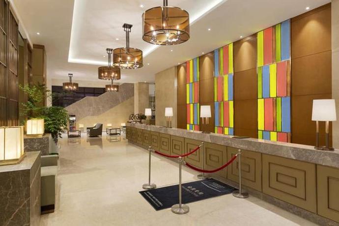 Imagen de los interiores del Hotel Ramada Suzhou. Foto 15