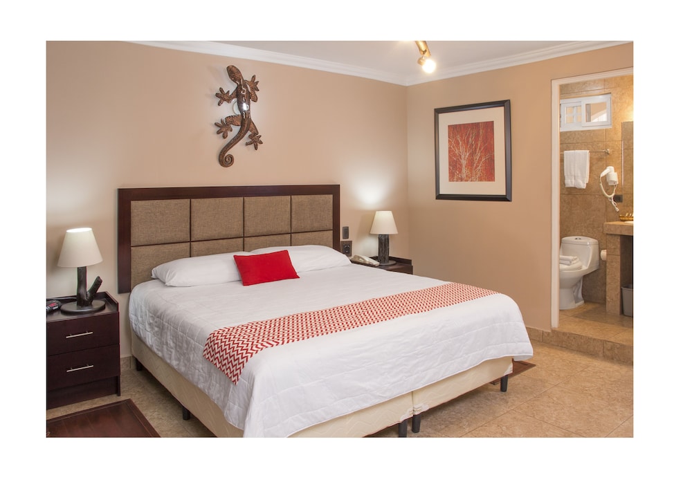 Imagen de la habitación del Hotel Ramada Tikal Isla De Flores. Foto 8