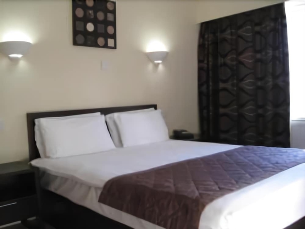 Imagen de la habitación del Hotel Ramada Warwick Kenilworth. Foto 5
