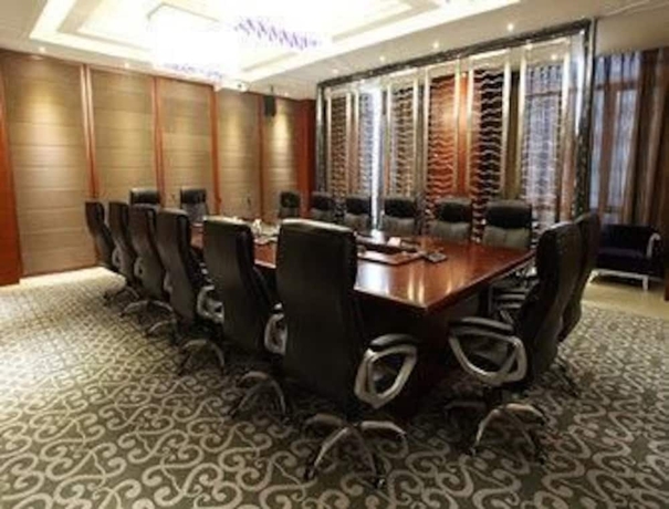 Imagen de los interiores del Hotel Ramada Yangzhou Baoying. Foto 17