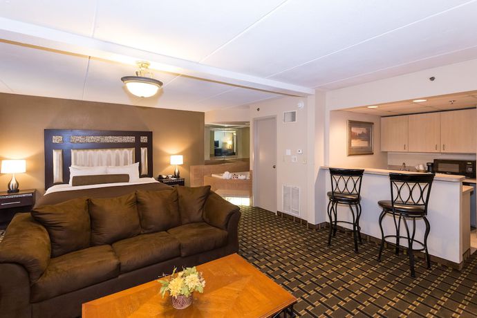 Imagen de la habitación del Hotel Ramada and Conference Center By Wyndham Plymouth. Foto 8