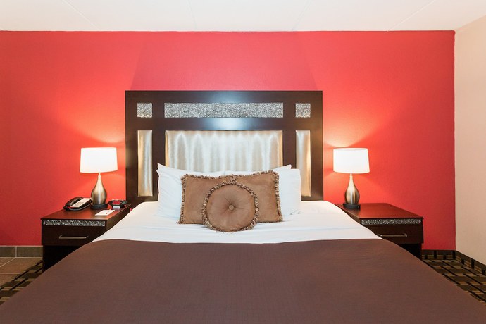 Imagen de la habitación del Hotel Ramada and Conference Center By Wyndham Plymouth. Foto 14