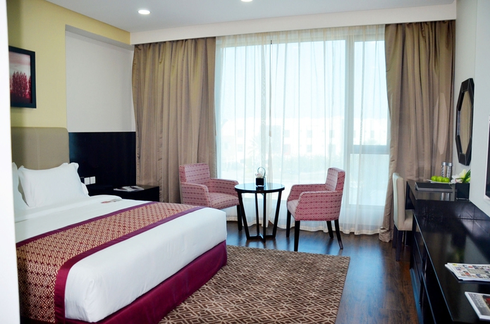 Imagen de la habitación del Hotel Ramada and Suites By Wyndham Amwaj Islands Manama. Foto 7