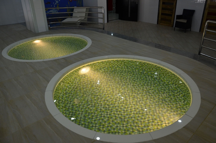 Imagen de los interiores del Hotel Ramada and Suites By Wyndham Amwaj Islands Manama. Foto 9