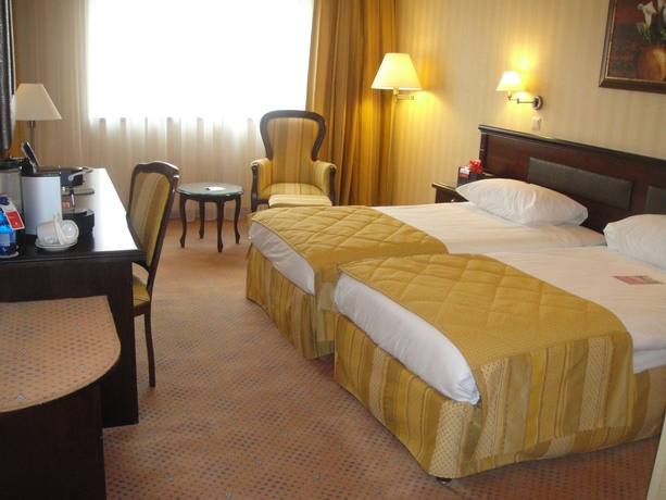 Imagen de la habitación del Hotel Ramada and Suites By Wyndham Bucharest North. Foto 6