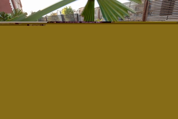 Imagen de la piscina del Hotel Ramada and Suites By Wyndham Bucharest North. Foto 15