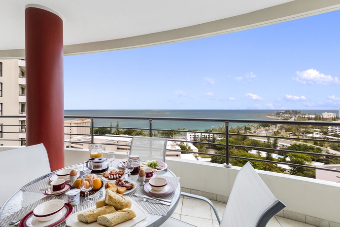 Imagen de los exteriores del Hotel Ramada and Suites Noumea. Foto 9